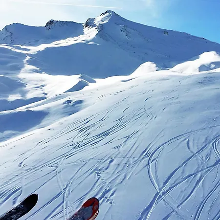 アパート Modern In At Bus Stop フィス