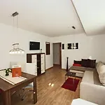 Modern Apartment In Fiss At Ski Bus Stop