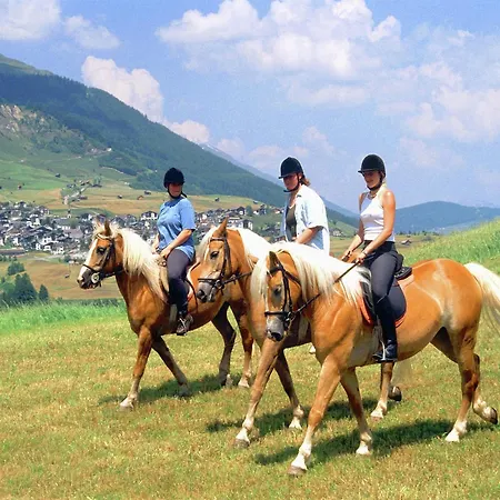 Apartment Modern Apartment In Fiss At Ski Bus Stop